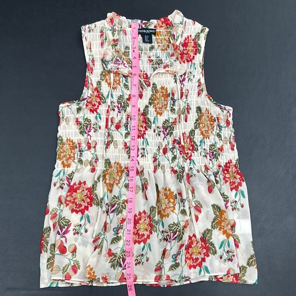 Cynthia Rowley Red Floral Design on Cream Smocked Ruffled Sleevless Blouse Small - Picture 6 of 6